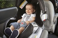 Cách chọn ghế an toàn cho trẻ khi đi xe hơi