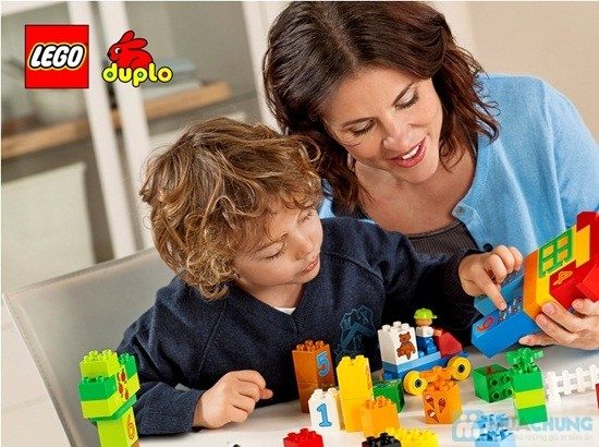 Do choi Lego giup be nang cao kha nang giao tiep 550x410 - Tác dụng của đồ chơi Lego đối với trẻ